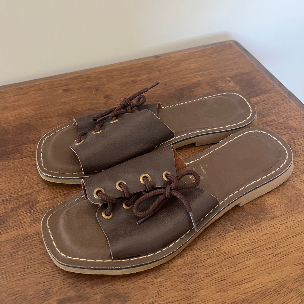RARE Kino Made in Key West Brown Lace Up Slip On Sandals Gold Eyelets Size 7